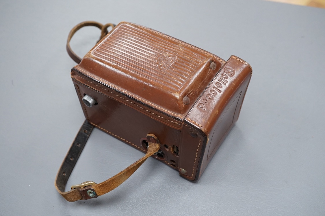 A vintage Rolleicord TLR camera, cased.